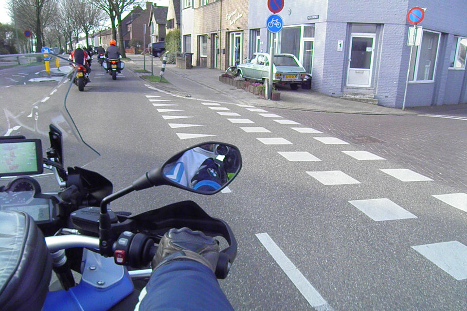 Motorrijbewijspoint Horst theorie cursus online